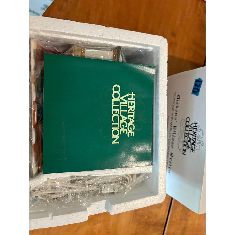 Dept 56 Scrooge and Marley Counting House OS Village House Multicolor Dickens